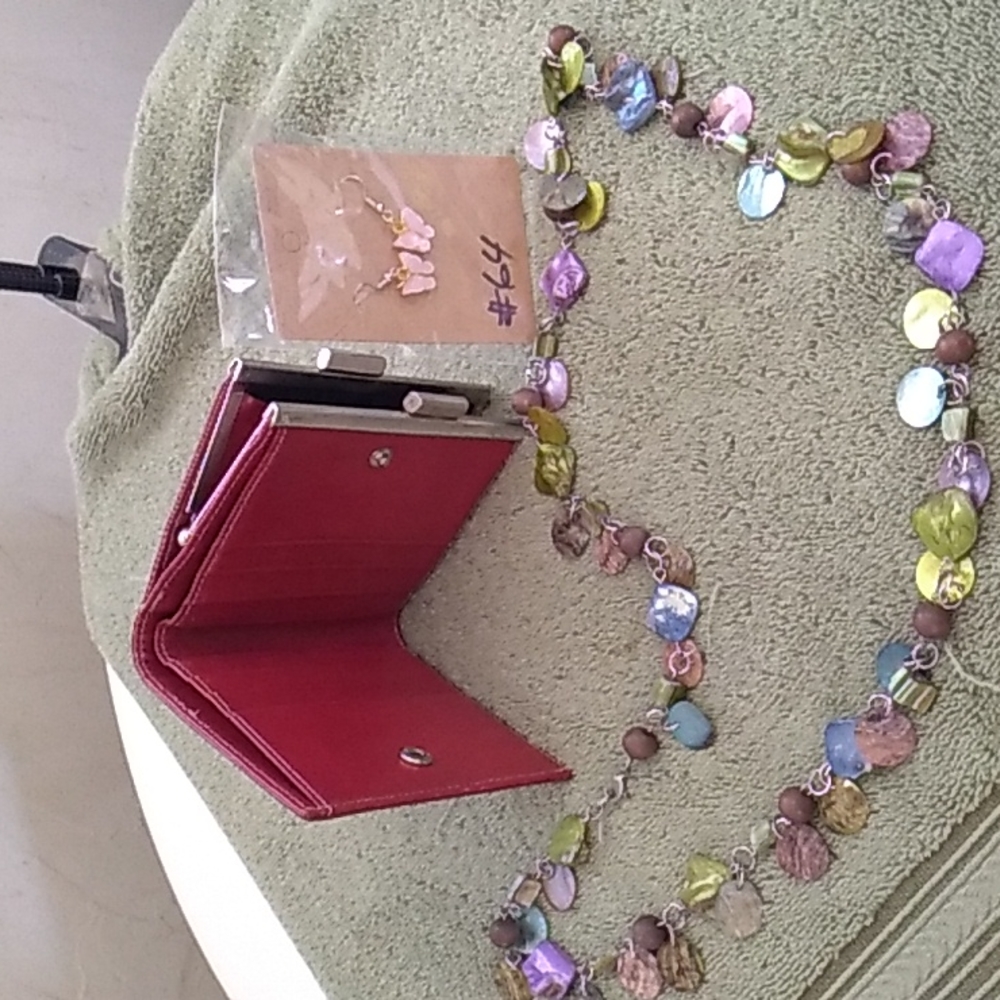 Kenneth cole wallet with multicolor necklace and earrings - Picture 4 of 8